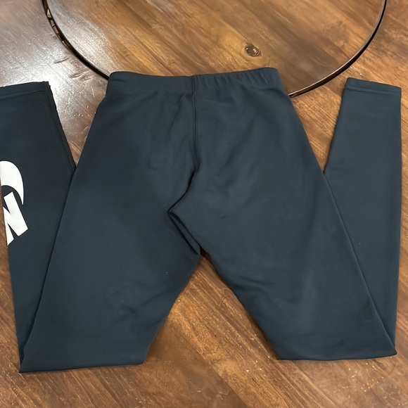 *Host Pick* 🎉 Nike Tights/Leggings - Picture 2 of 5